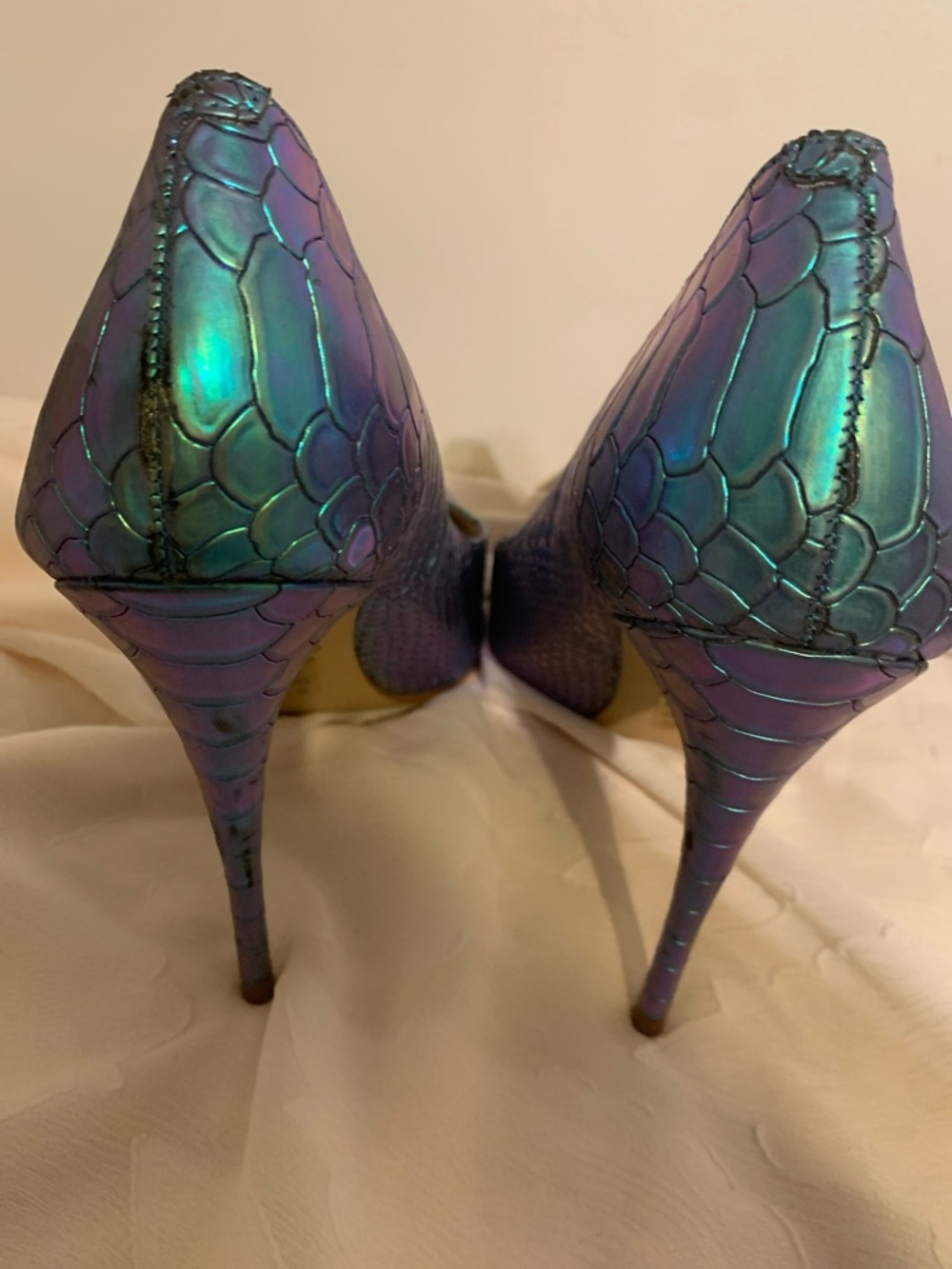 Aldo Iridescent Teal Purple Pointed Toe Pumps - Picture 9 of 10